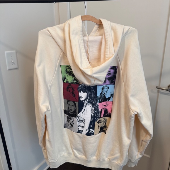 Taylor Swift Eras Tour Sweater - Cream - Size XL - Picture 2 of 7